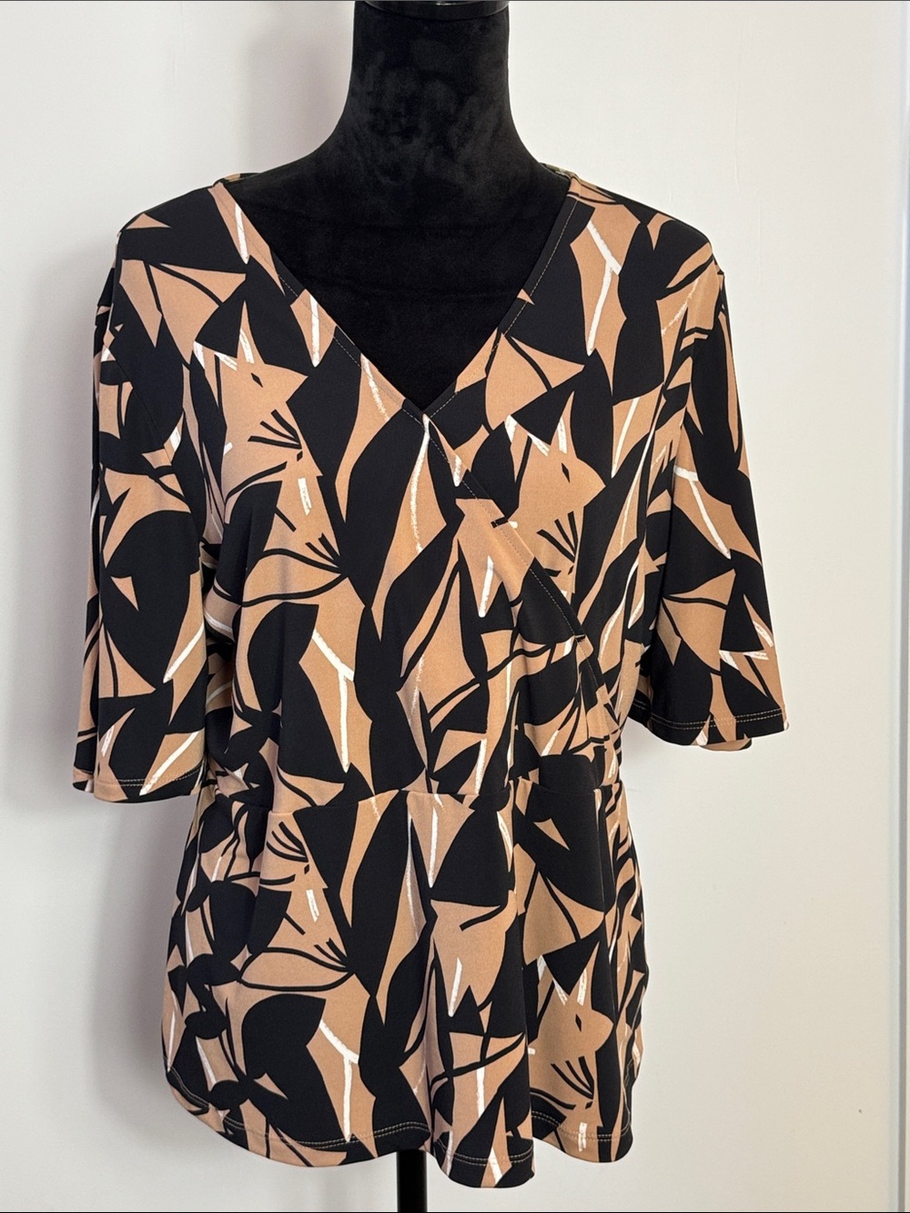 Liz Claiborne  V-Neck Wrap Top in Tan and Black - Unbranded